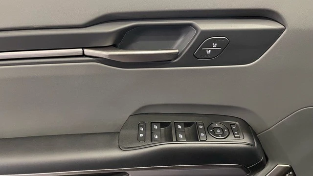 2024 Kia EV9 - Image 25 of 31