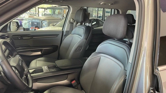 2024 Kia EV9 - Image 27 of 31