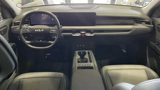 2024 Kia EV9 - Image 30 of 31