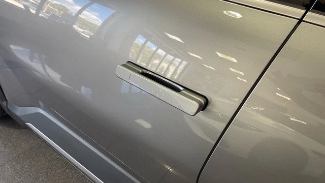 2024 Kia EV9 - Image 13 of 31
