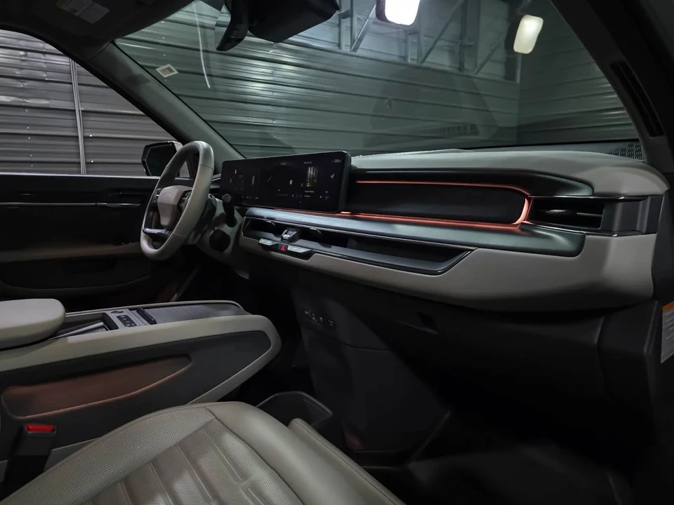 2024 Kia EV9 - Image 12 of 12