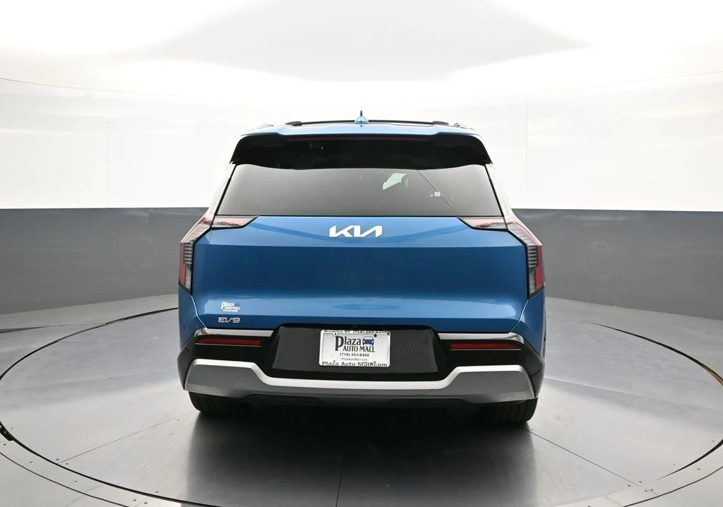 2024 Kia EV9 - Image 7 of 12