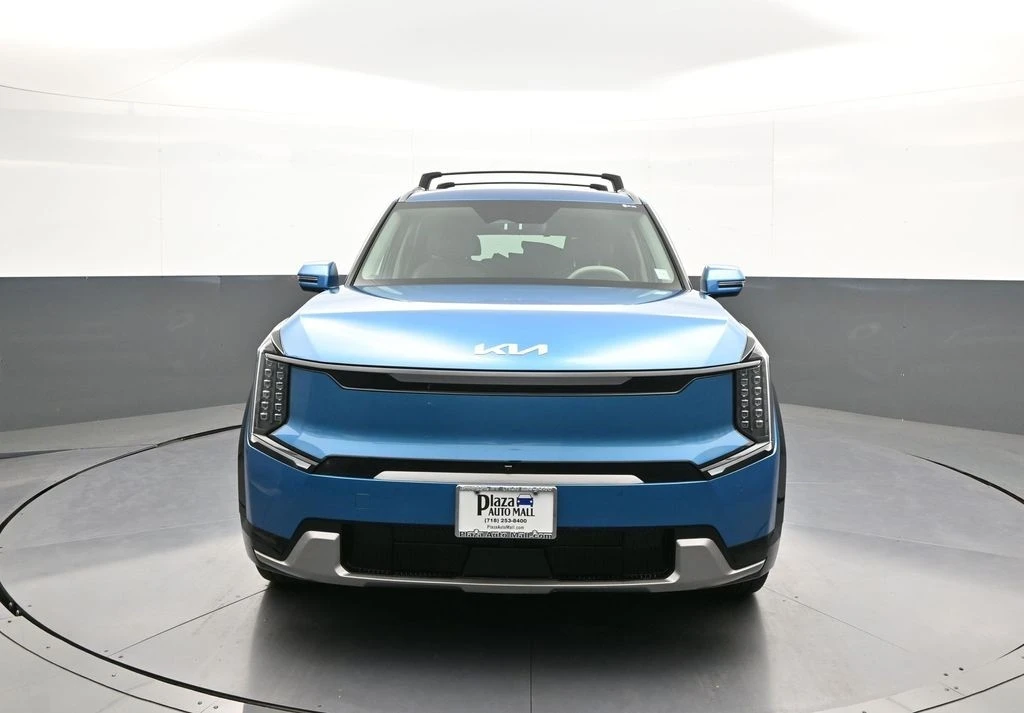 2024 Kia EV9 - Image 2 of 12