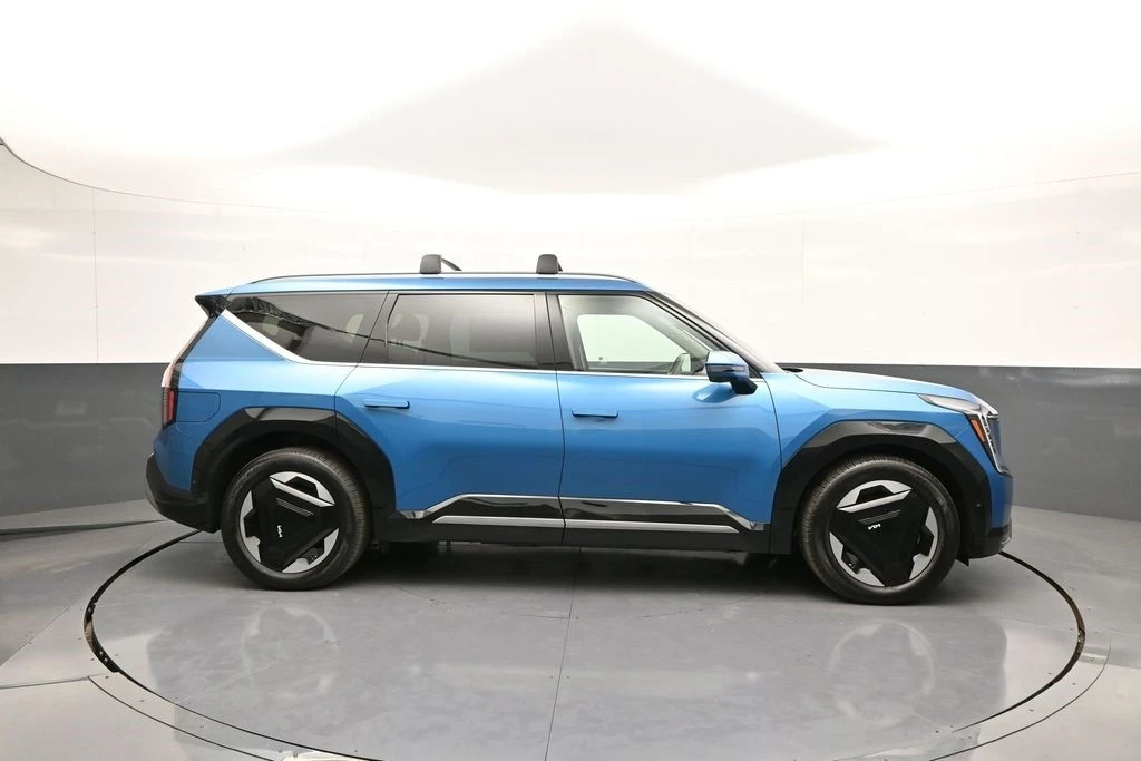 2024 Kia EV9 - Image 5 of 12