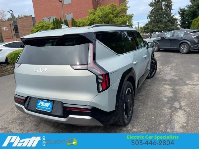 2024 Kia EV9 - Image 9 of 21
