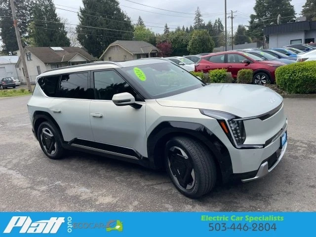 2024 Kia EV9 - Image 14 of 21