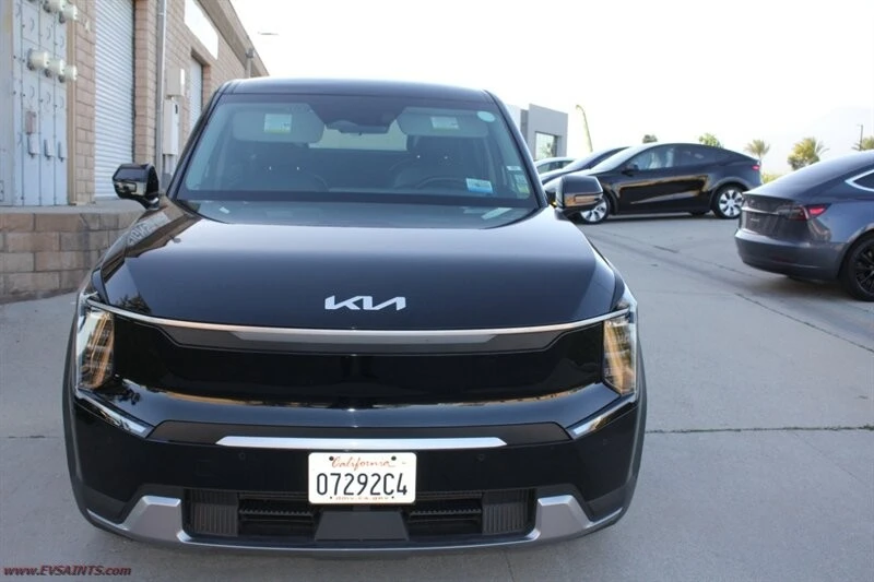 2024 Kia EV9 - Image 2 of 21