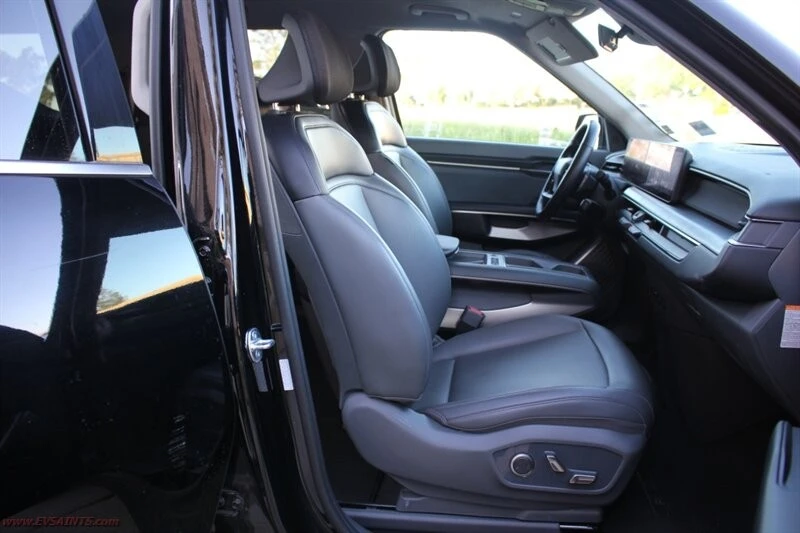 2024 Kia EV9 - Image 11 of 21