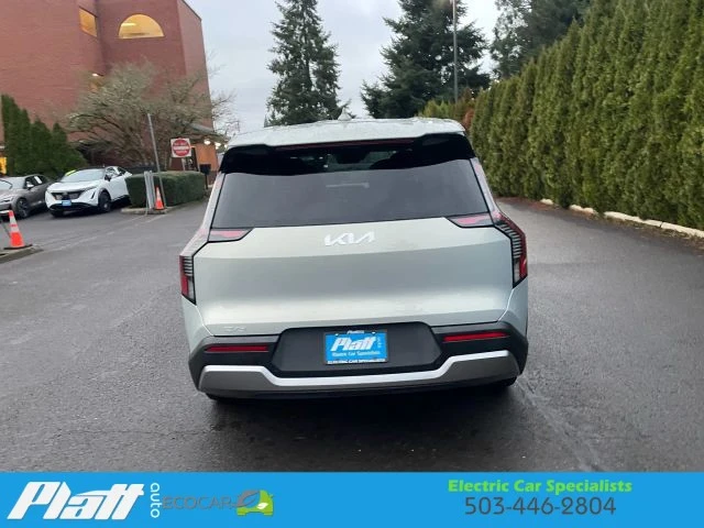 2024 Kia EV9 - Image 7 of 12