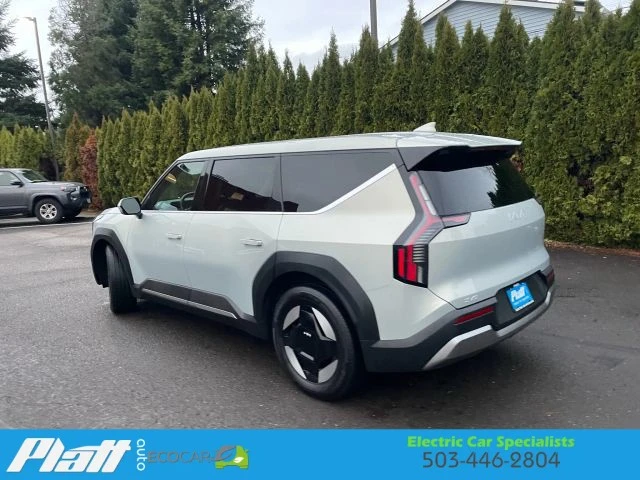 2024 Kia EV9 - Image 5 of 12