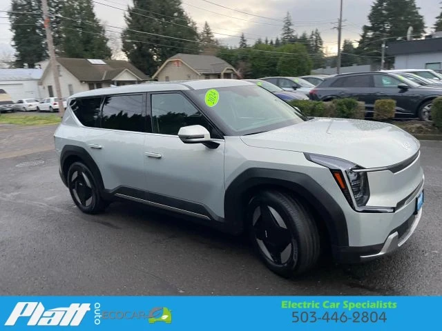 2024 Kia EV9 - Image 11 of 12