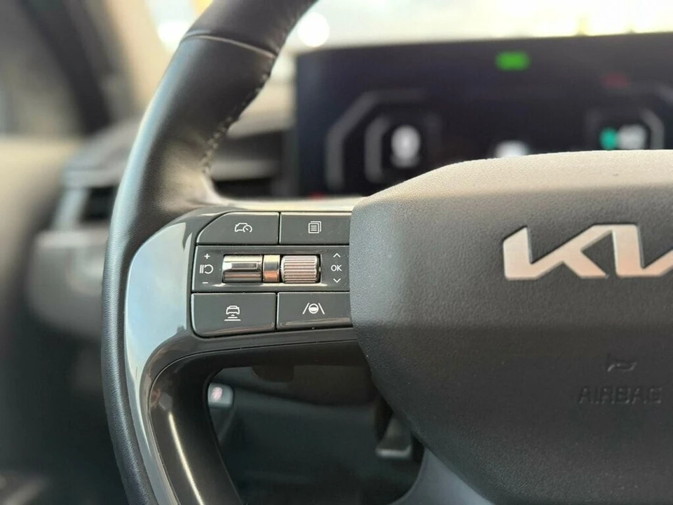 2024 Kia EV9 - Image 12 of 21