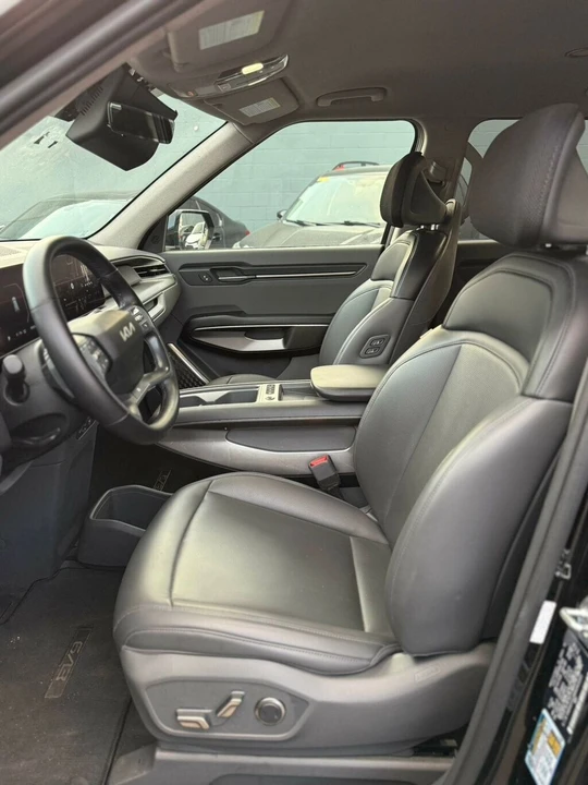 2024 Kia EV9 - Image 7 of 21