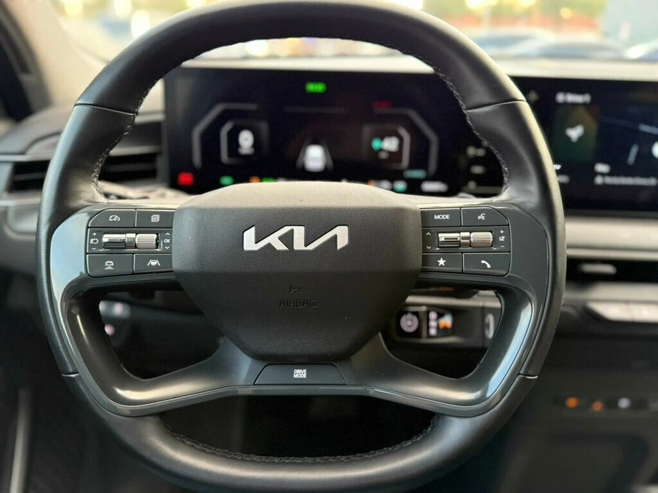 2024 Kia EV9 - Image 11 of 21