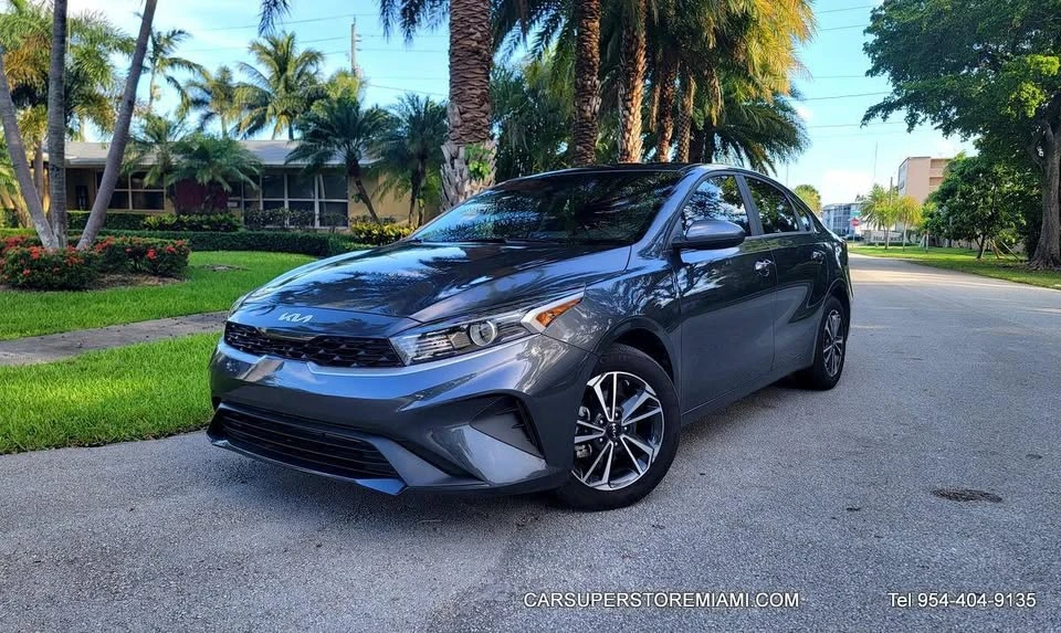 2024 Kia Forte - Image 2 of 13