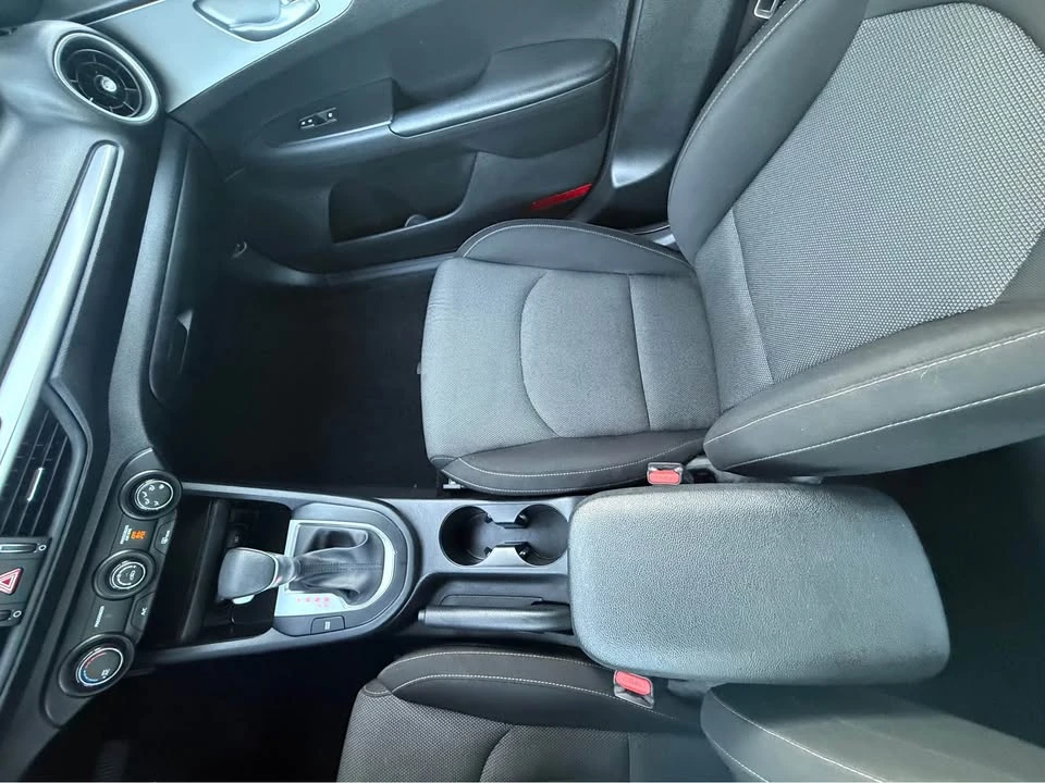 2024 Kia Forte - Image 9 of 10