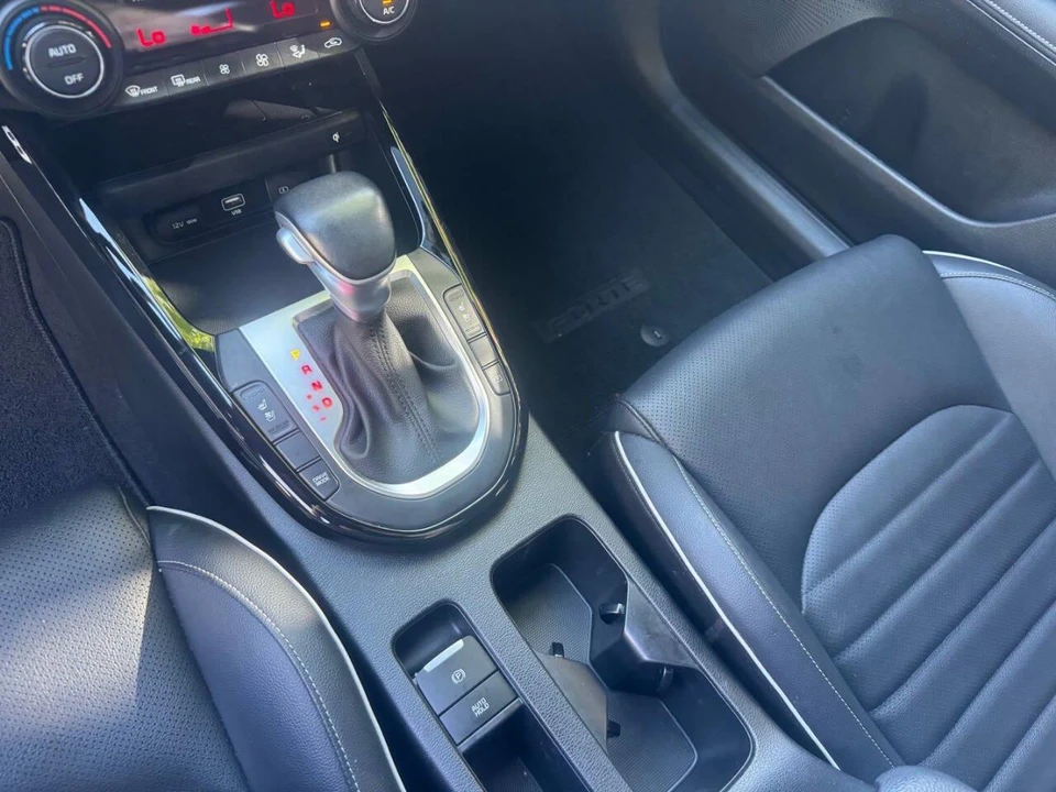 2024 Kia Forte - Image 16 of 18