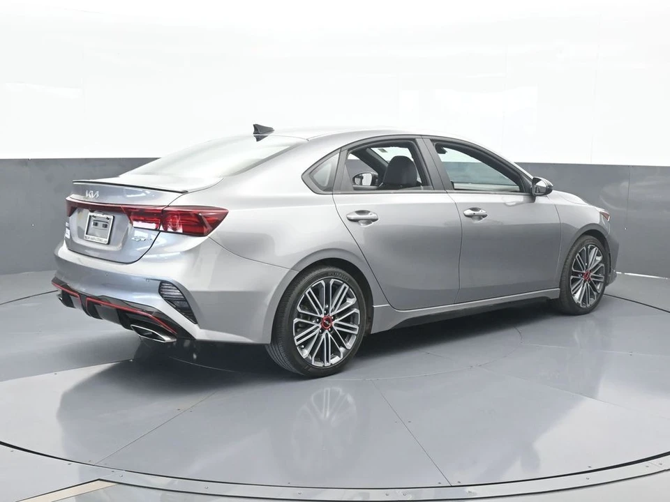 2024 Kia Forte - Image 6 of 12