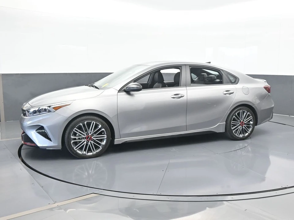2024 Kia Forte - Image 2 of 12
