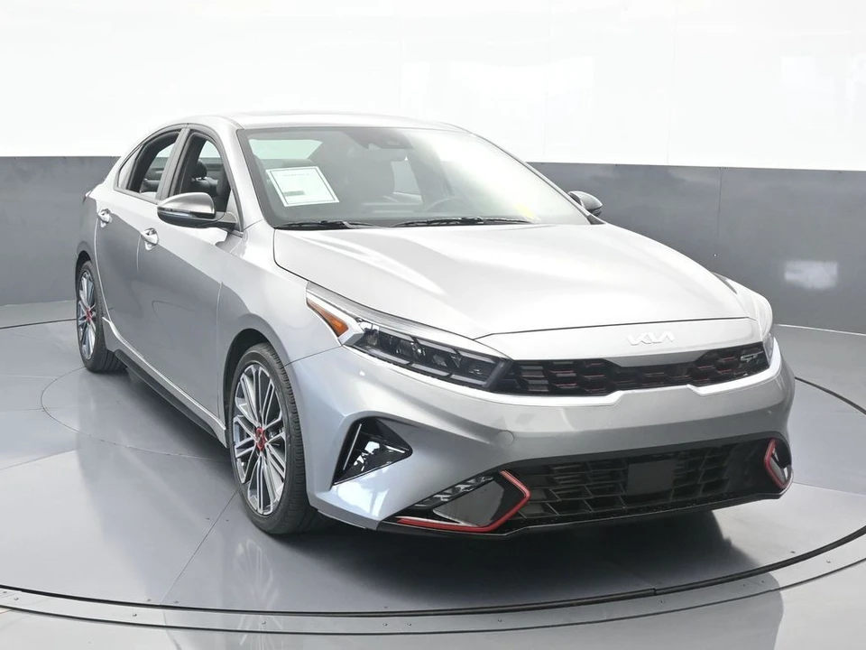 2024 Kia Forte - Image 9 of 12