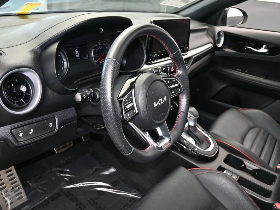 2024 Kia Forte - Image 10 of 12