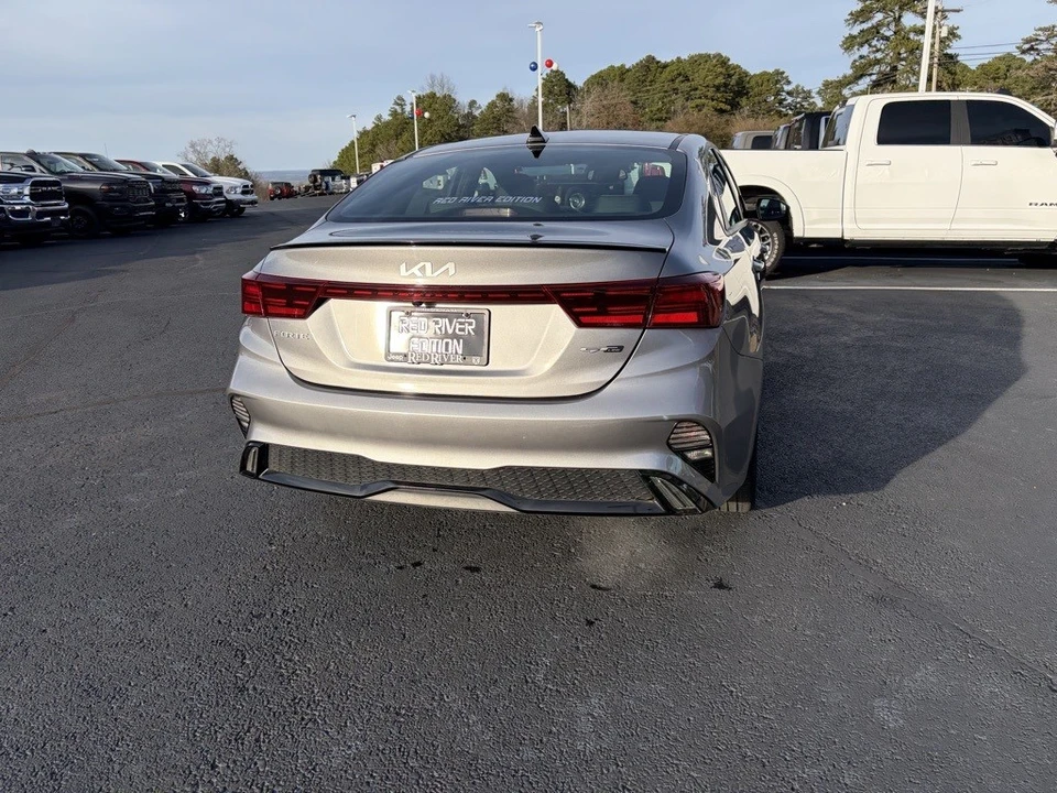 2024 Kia Forte - Image 6 of 12