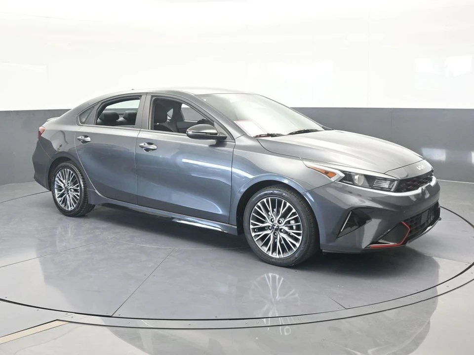2024 Kia Forte - Image 8 of 12