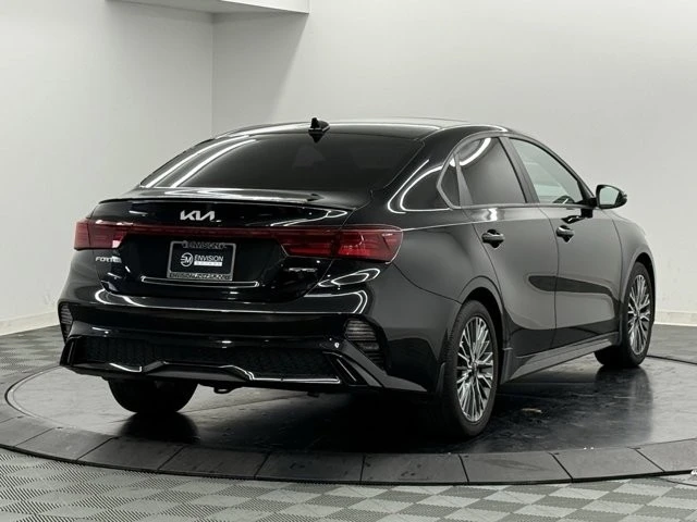 2024 Kia Forte - Image 6 of 12