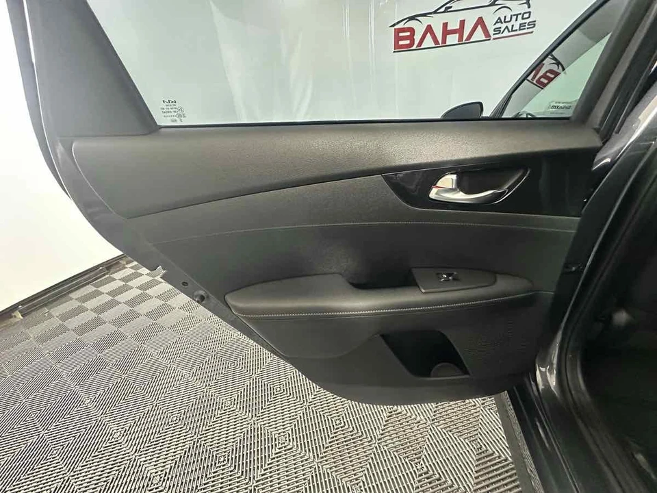 2024 Kia Forte - Image 17 of 21