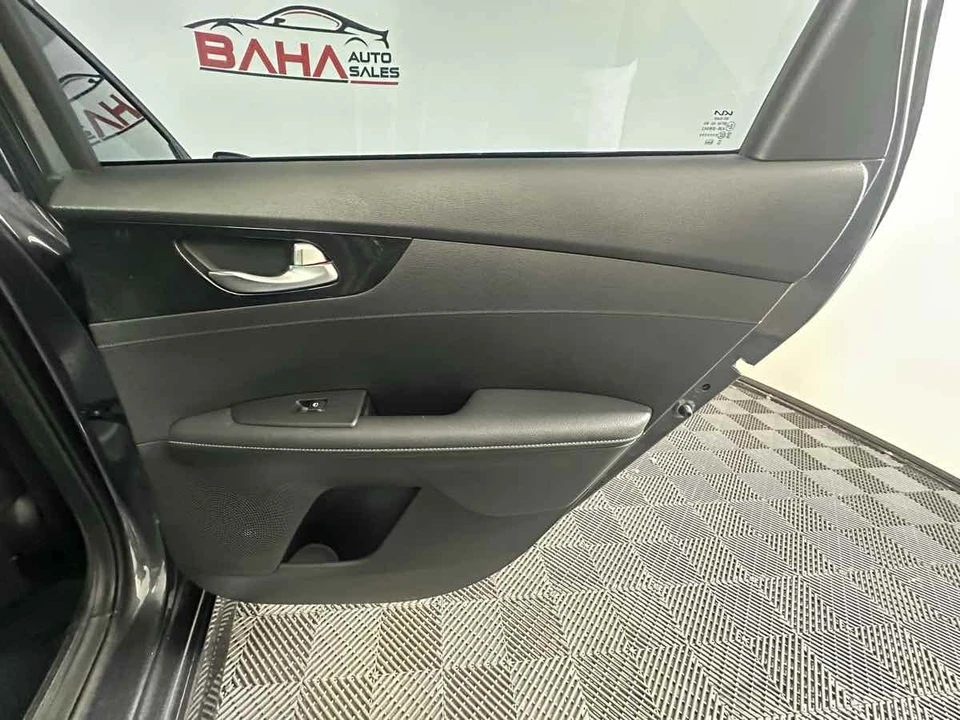 2024 Kia Forte - Image 18 of 21