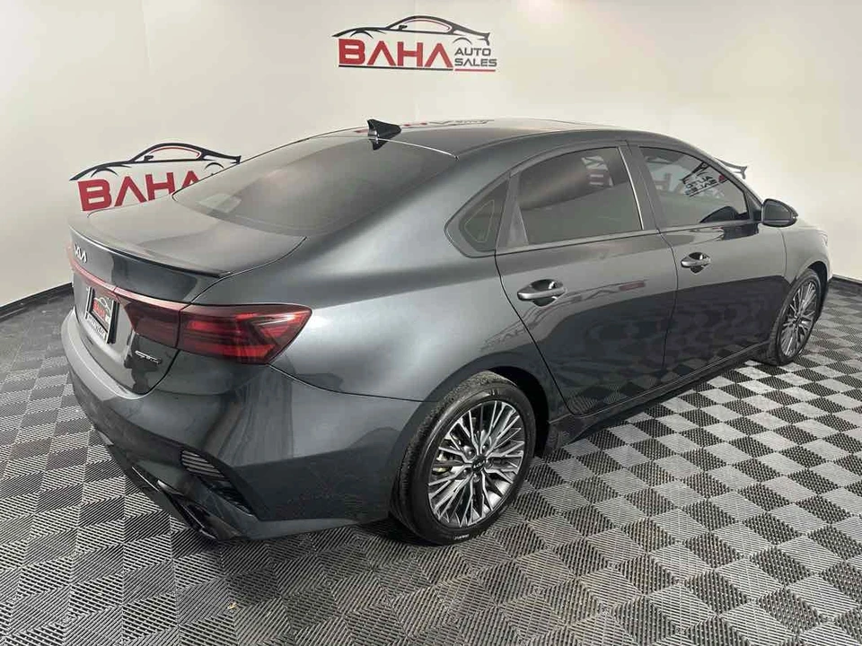 2024 Kia Forte - Image 8 of 21