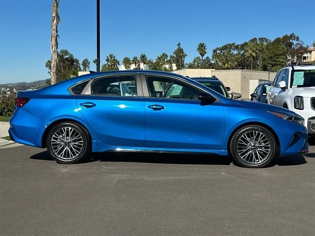 2024 Kia Forte - Image 2 of 12