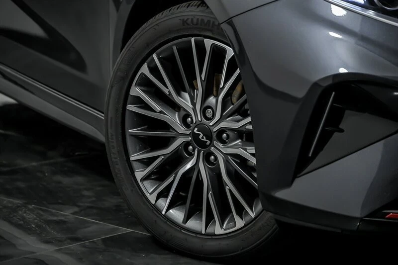 2024 Kia Forte - Image 3 of 21