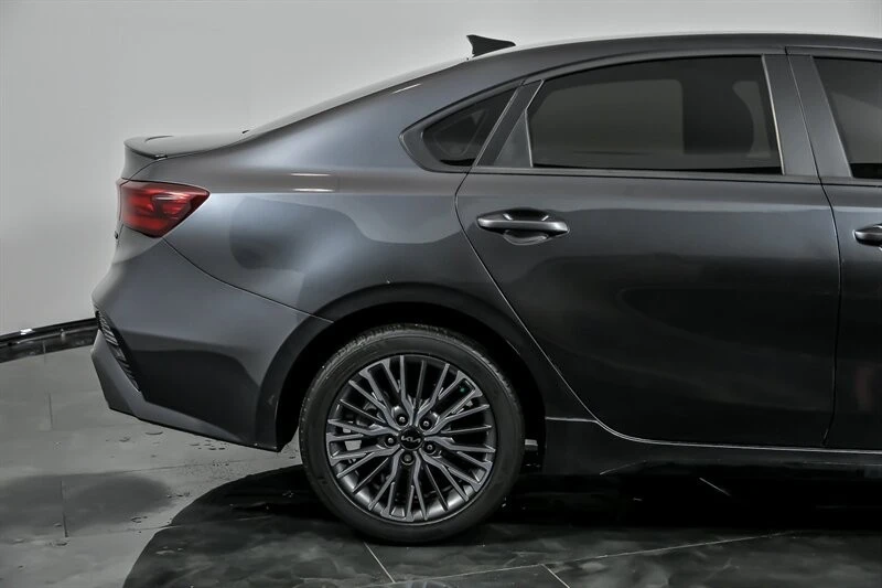 2024 Kia Forte - Image 11 of 21