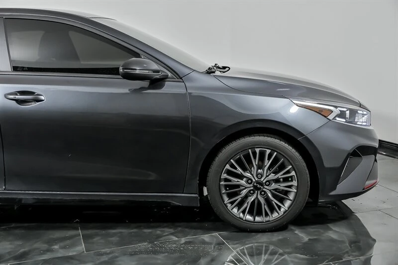 2024 Kia Forte - Image 12 of 21