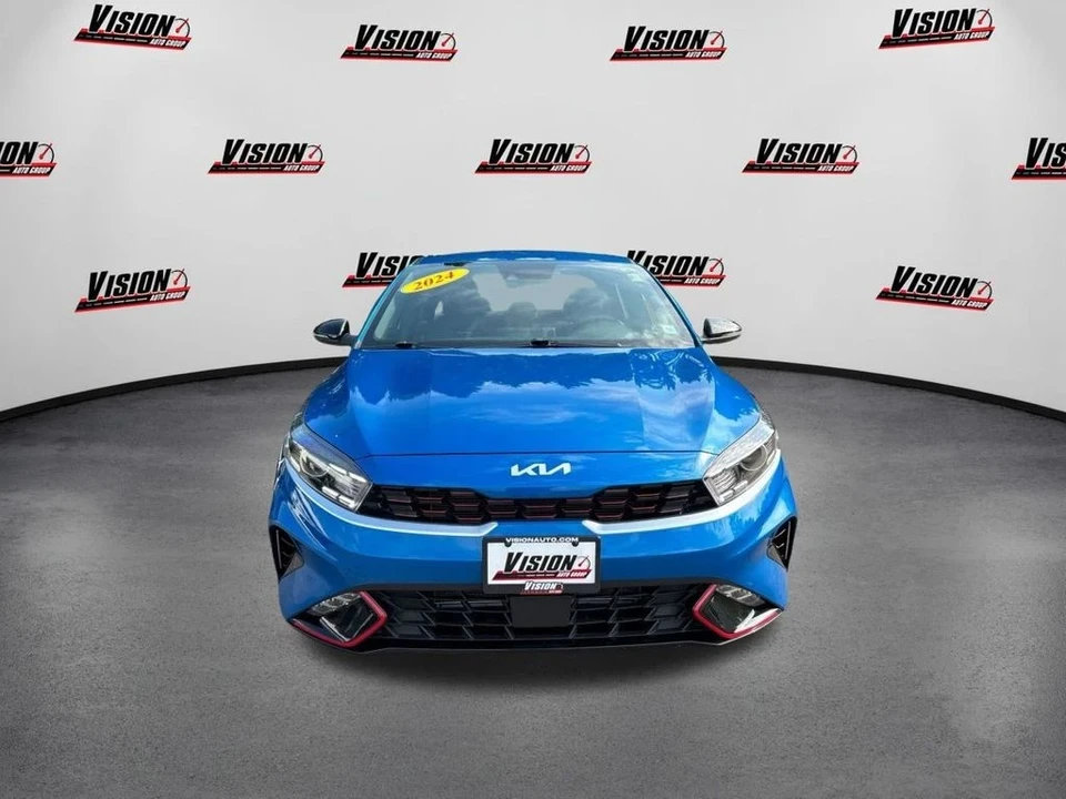 2024 Kia Forte - Image 2 of 12