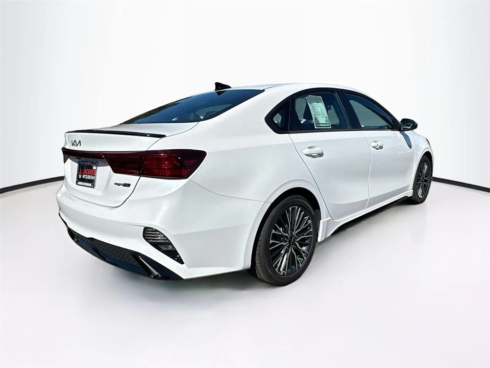 2024 Kia Forte - Image 7 of 21