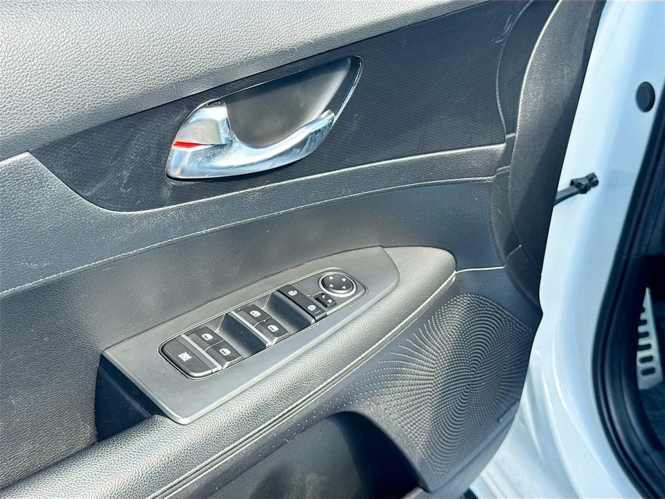 2024 Kia Forte - Image 16 of 21