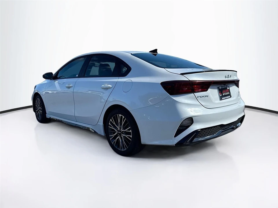 2024 Kia Forte - Image 5 of 21