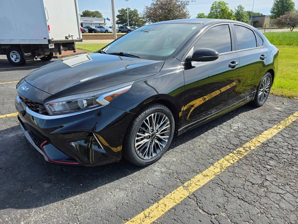 2024 Kia Forte - Image 5 of 8