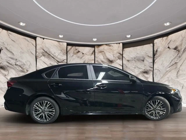2024 Kia Forte - Image 6 of 13