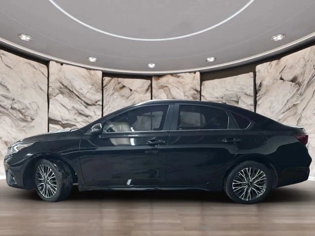 2024 Kia Forte - Image 2 of 13