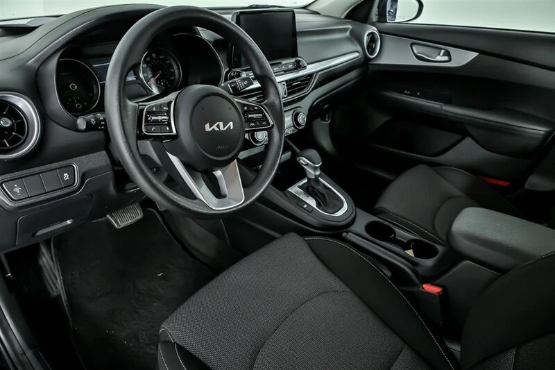 2024 Kia Forte - Image 19 of 21