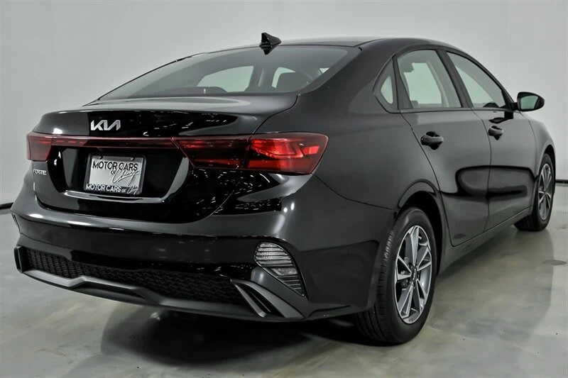 2024 Kia Forte - Image 12 of 21