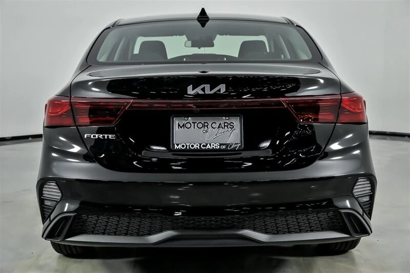 2024 Kia Forte - Image 11 of 21
