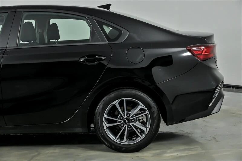 2024 Kia Forte - Image 9 of 21