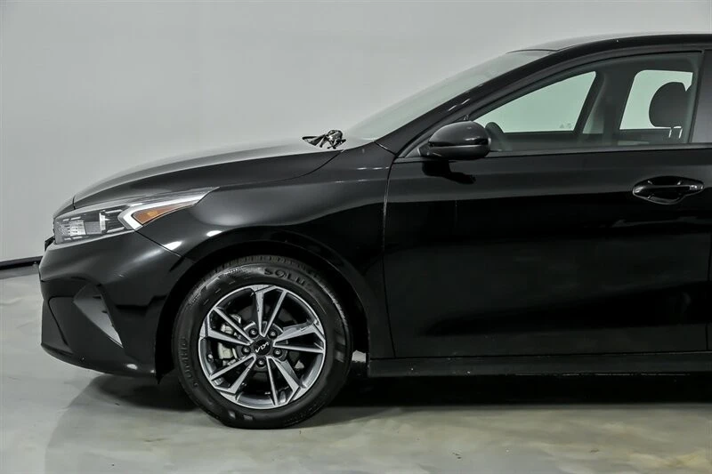 2024 Kia Forte - Image 7 of 21