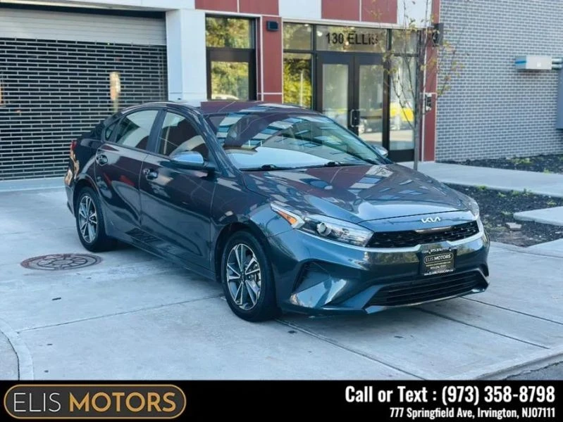 2024 Kia Forte - Image 2 of 12
