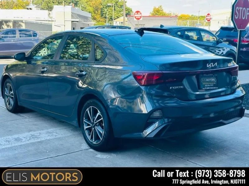 2024 Kia Forte - Image 6 of 12
