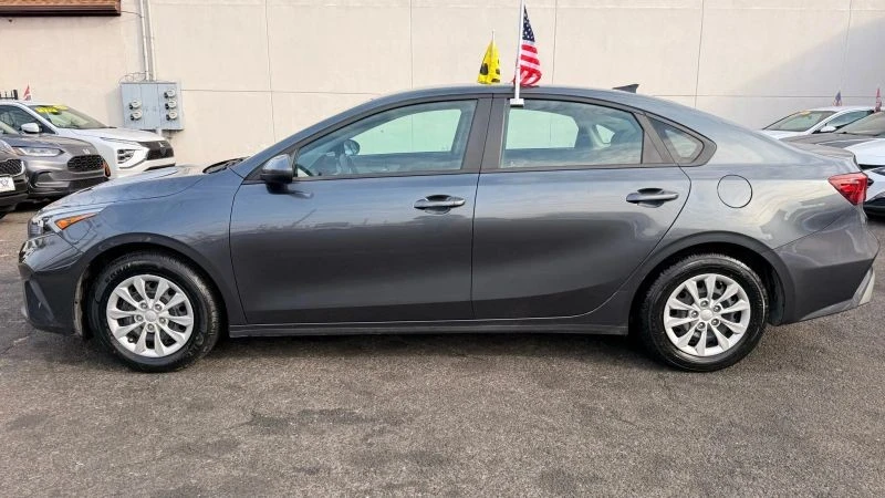2024 Kia Forte - Image 10 of 12